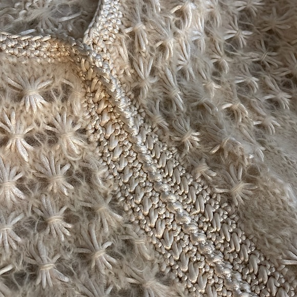 Vintage Saks Fifth Avenue Cream Knit Sweater - Picture 8 of 10